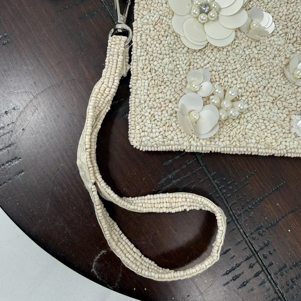 Sol And Mer Ivory Beaded Floral Wristlet Clutch Bachelorette Party Wedding‎ Glam
